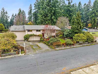 9423 117th St E Puyallup, WA 98373