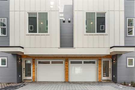 9213 A 14th Ave NW Seattle, WA 98117