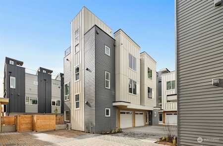 9209 B 14th Ave NW Seattle, WA 98117