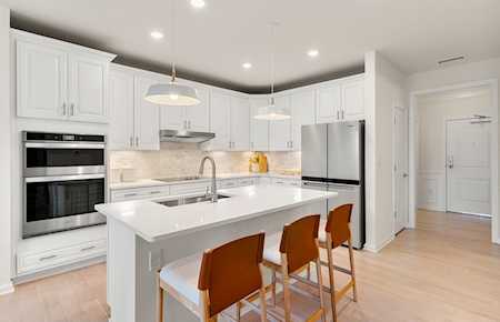 6 Peters Farm Way #410 Westborough, MA 01581