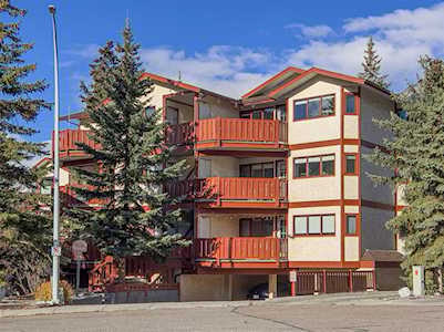 8 Blackrock Crescent #4 Canmore, AB T1W 1A2