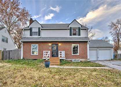 2120 W 79th Terrace Prairie Village, KS 66208