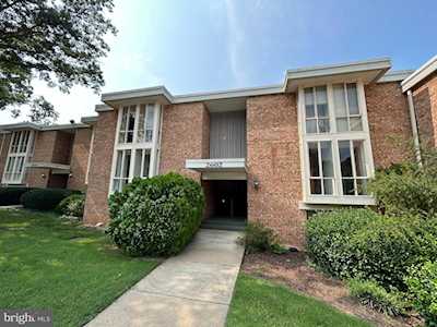 2602 Indian Dr #69 Alexandria, VA 22303