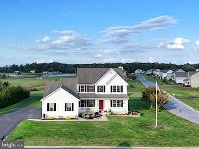 226 Country Hollow Dr Clayton, DE 19938