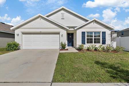 945 Ocean Spray Dr Ruskin, FL 33570