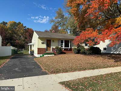 51 Dunsinane Dr New Castle, DE 19720