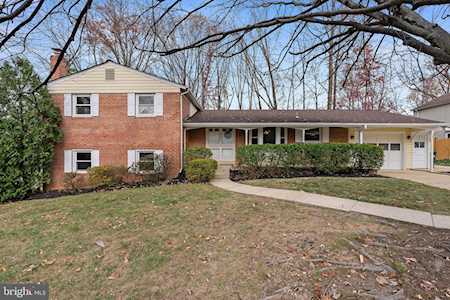 8810 Side Saddle Rd Springfield, VA 22152