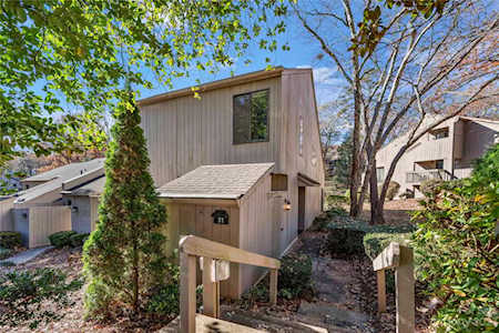 31 Old Post Rd Lake Wylie, SC 29710