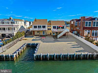 9 W 51st St Long Beach Township, NJ 08008