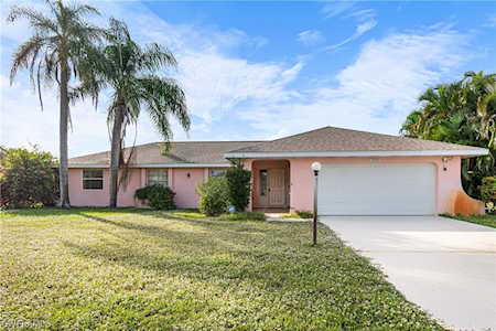 289 Ground Dove Circle Lehigh Acres, FL 33936