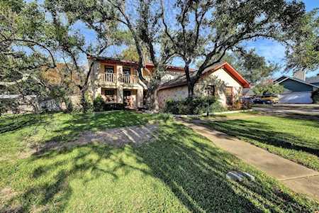 2808 Great Oaks DR Round Rock, TX 78681
