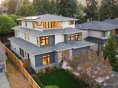 1623 106th Ave SE Bellevue, WA 98004