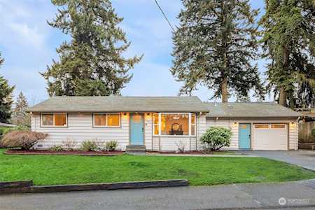 3325 NE 17th Place Renton, WA 98056