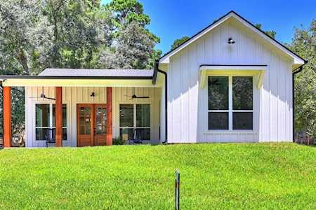 23810 N Lake View Rd Montgomery, TX 77316