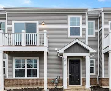 4221 Chelsea Manor Circle Aurora, IL 60504