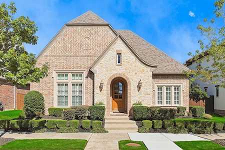 2225 Shakespeare Street Carrollton, TX 75010