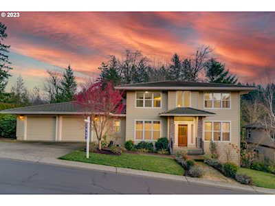 1232 NW Park Ridge LN Portland, OR 97229