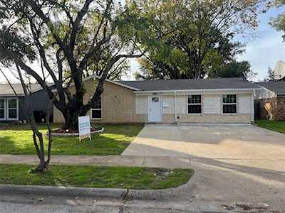 1817 Glenwick Lane Irving, TX 75060