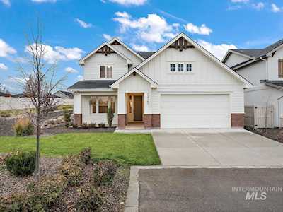 12147 12147 S Red Shouldered Hawk Ln Nampa, ID 83686