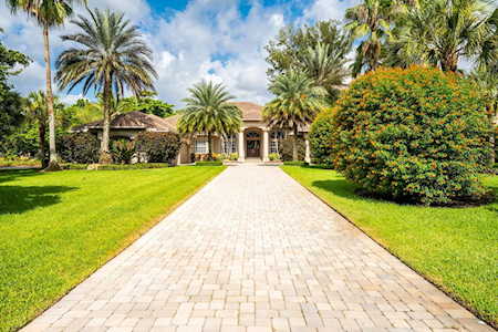 6911 NW 66 Way Parkland, FL 33067