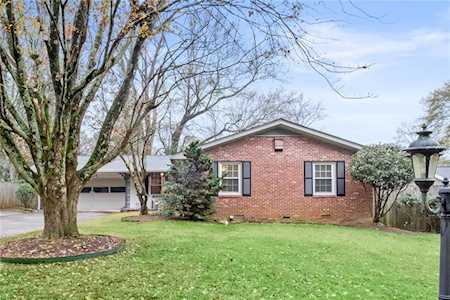4172 N Shallowford Road Chamblee, GA 30341