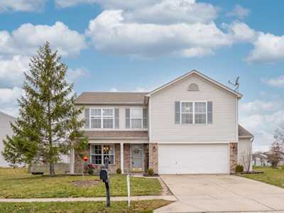 1284 Spring Lake Dr Brownsburg, IN 46112