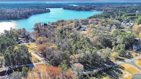 312 Horseshoe Lake Rd Mount Holly, NC 28120