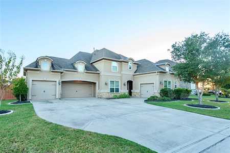 17335 Galloway Forest Dr Richmond, TX 77407