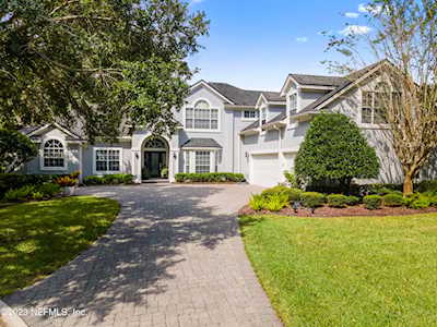 8252 Bay Tree LN Jacksonville, FL 32256