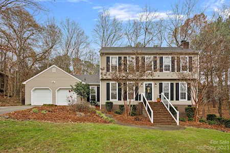 5604 All Saints Ln Charlotte, NC 28226