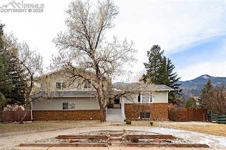 26 Kris Lane Manitou Springs, CO 80829