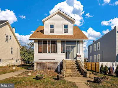 2908 Pinewood Ave Baltimore, MD 21214