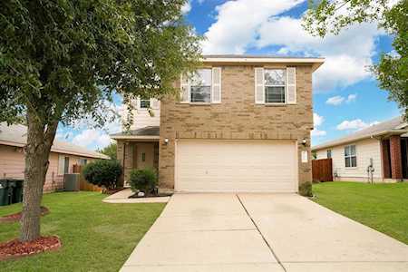 140 Opal Lake DR Kyle, TX 78640