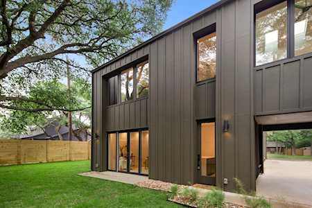 5006 Gladeview DR #B Austin, TX 78745