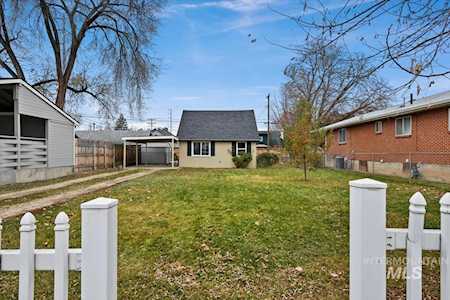 1727 S Broxon St Boise, ID 83705-3007