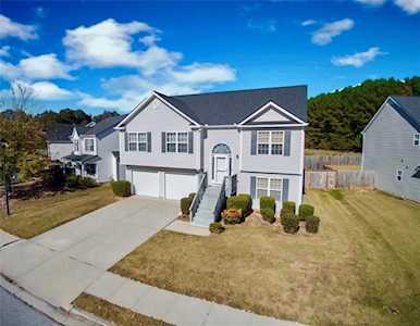68 Shadowbrooke Circle Loganville, GA 30052