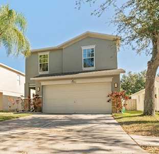 7842 Carriage Pointe Dr Gibsonton, FL 33534