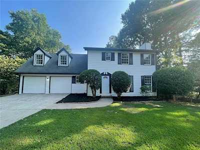 3404 Highland Pine Drive Duluth, GA 30096