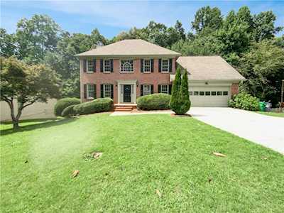 3561 Erdly Lane Snellville, GA 30039