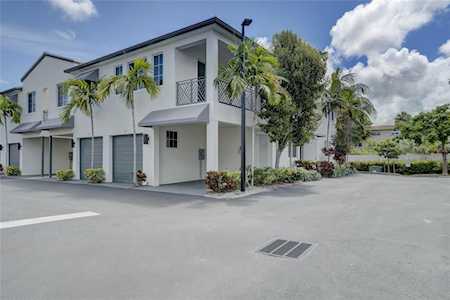 111 SE 7th Ave Pompano Beach, FL 33060