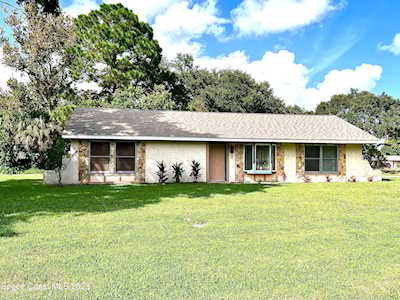 330 Lake Point Place Merritt Island, FL 32953
