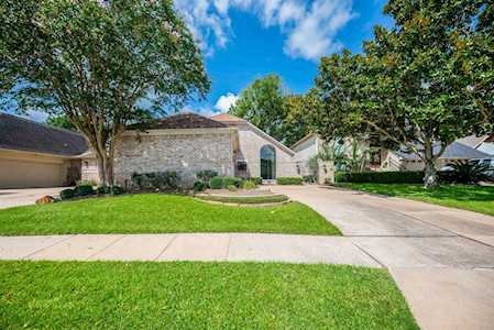1719 Mayweather Ln Richmond, TX 77406