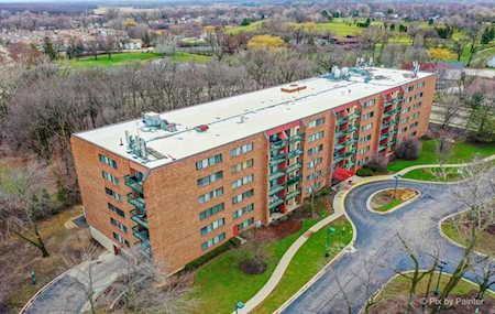 1800 Huntington Blvd #403 Hoffman Estates, IL 60169