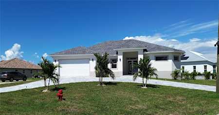 200 Freeport Ct Punta Gorda, FL 33950