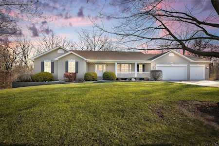 11 Forest Lake Dr Wright City, MO 63390
