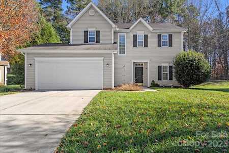 6914 Brancusi Ct Charlotte, NC 28215