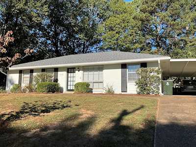 1218 Beanland Drive Oxford, MS 38655
