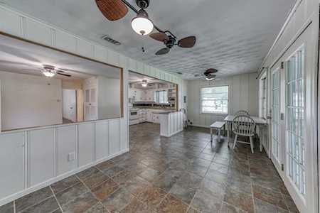 1637 E Lake Drive Weatherford, TX 76087