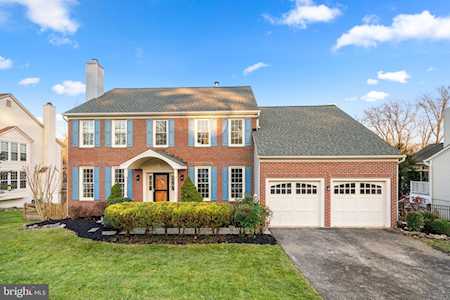 5907 Foxhall Manor Dr Catonsville, MD 21228