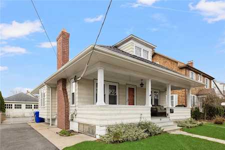 87 Grosvenor Ave East Providence, RI 02914